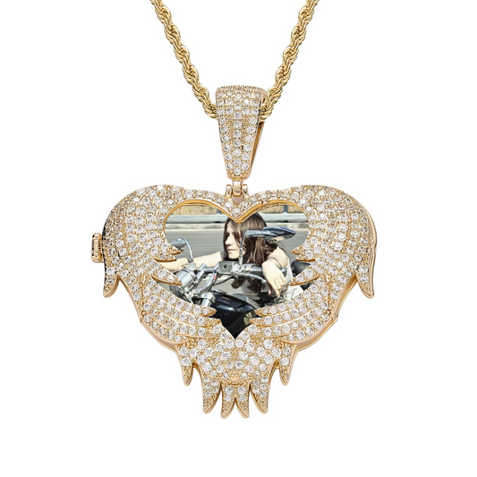 LoveShell™ – Custom Clamshell Heart Photo Pendant | Iced Out Zircon